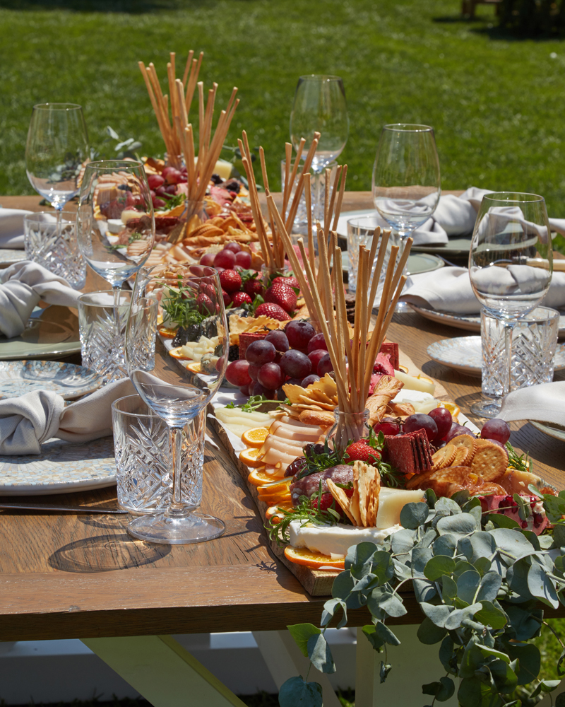 Grazing boards. Το νέο trend που δεν πρέπει να λείπει από κανένα τραπέζι! Grazing boards. Το νέο trend που δεν πρέπει να λείπει από κανένα τραπέζι!