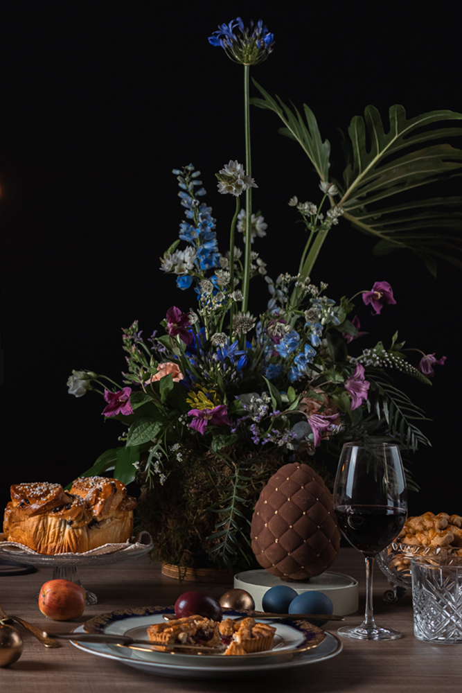 Πασχαλινό τραπέζι: Dark, pitch black & glamorous.