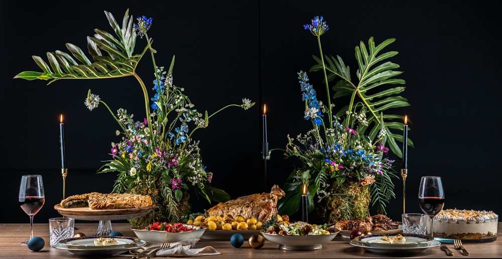 Πασχαλινό τραπέζι: Dark, pitch black & glamorous.