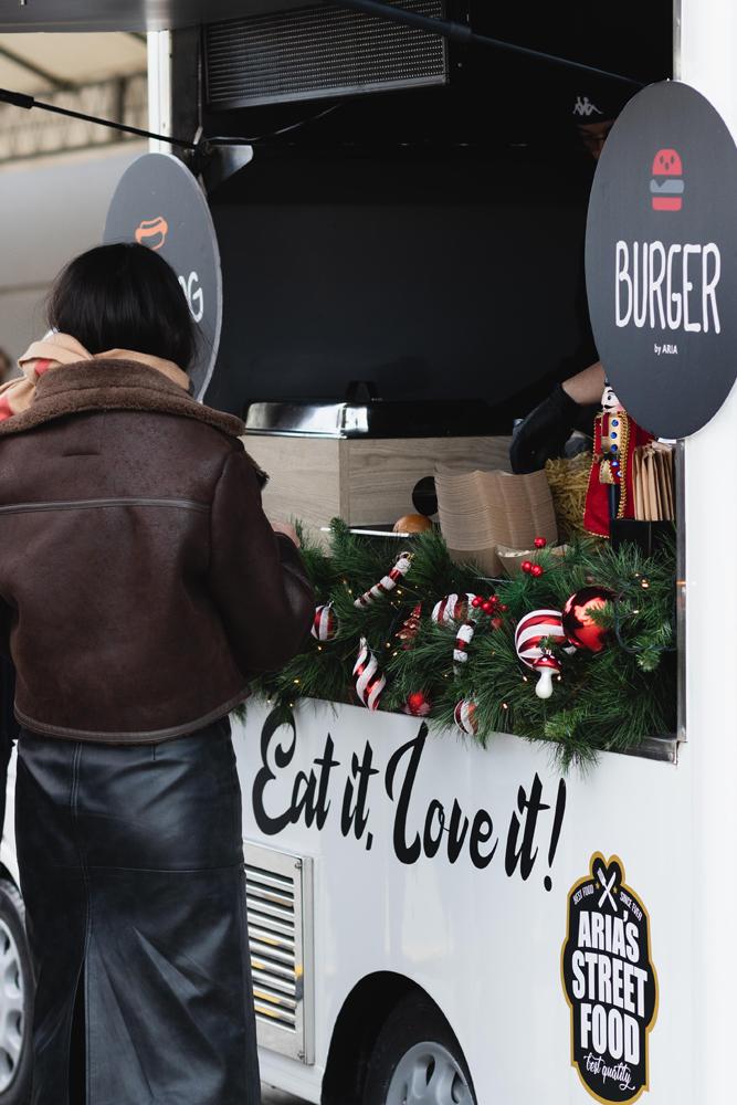 Christmas ARIA'S FOOD TRUCK 2
