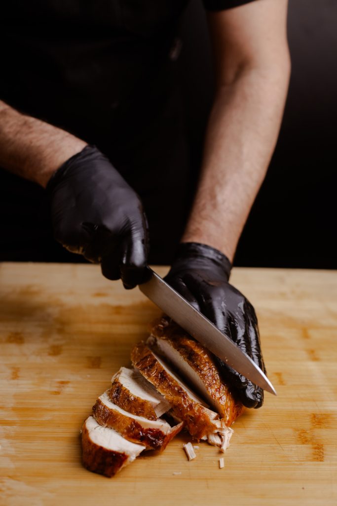 To κόψιμο της γαλοπούλας βήμα-βήμα To κόψιμο της γαλοπούλας βήμα-βήμα