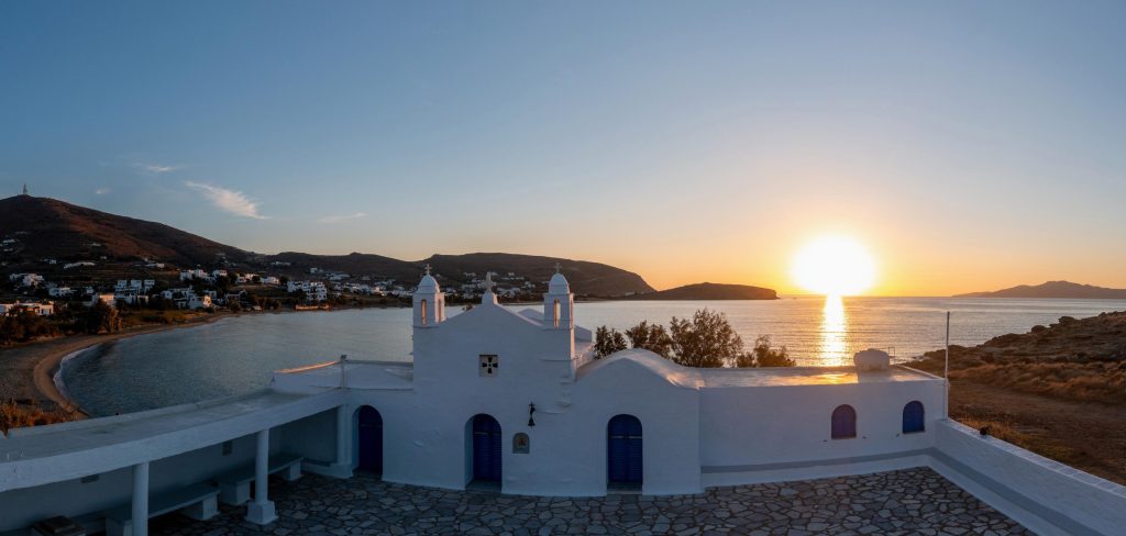 Οι ωραιότερες εκκλησίες στη Τήνο για τον γάμο των ονείρων σας Οι ωραιότερες εκκλησίες στη Τήνο για τον γάμο των ονείρων σας