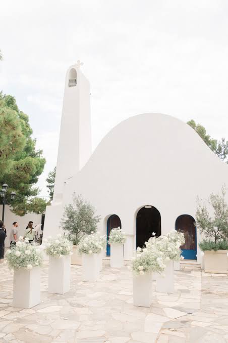 Εκκλησάκια για γάμο στην Αττική, με προαύλιο